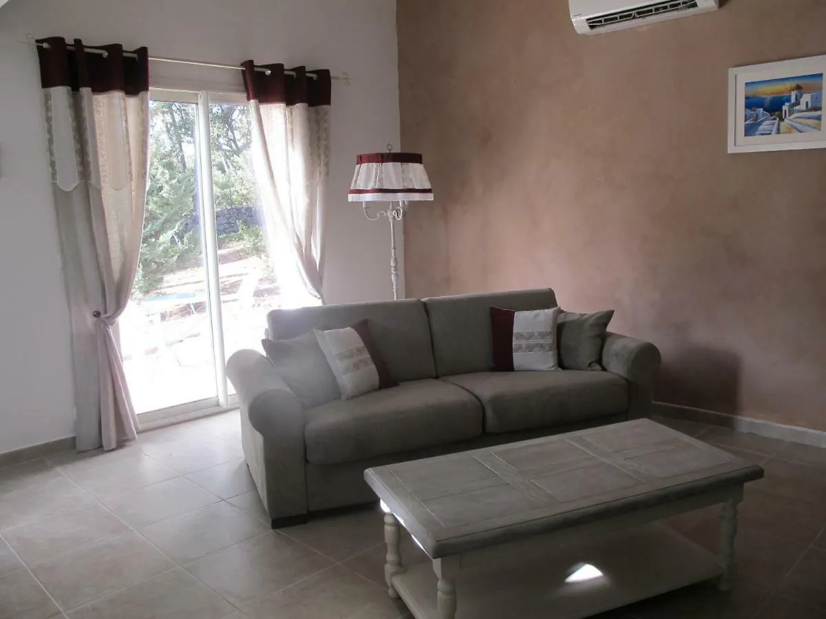 Oustau De Bigatie Villa Lambesc